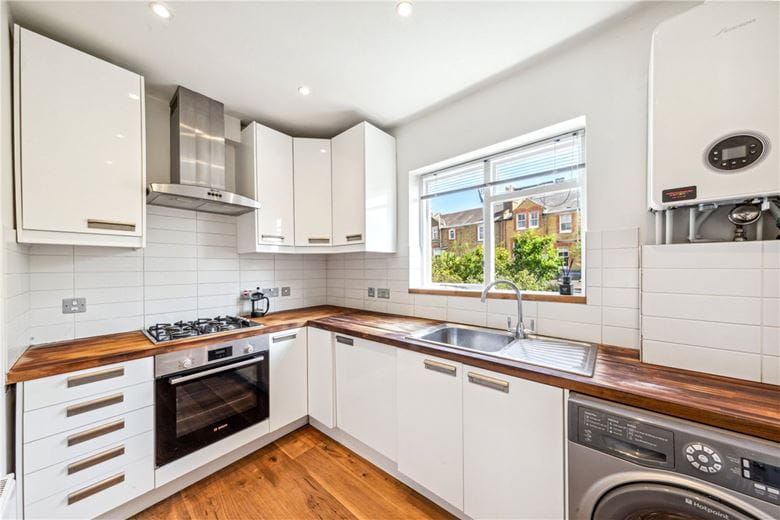1 bedroom flat, Upper Tooting, London SW17 - Available