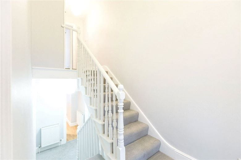 2 bedroom flat, Glenelg Road, London SW2 - Available