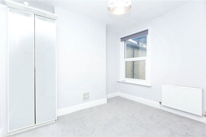 2 bedroom flat, Glenelg Road, London SW2 - Available