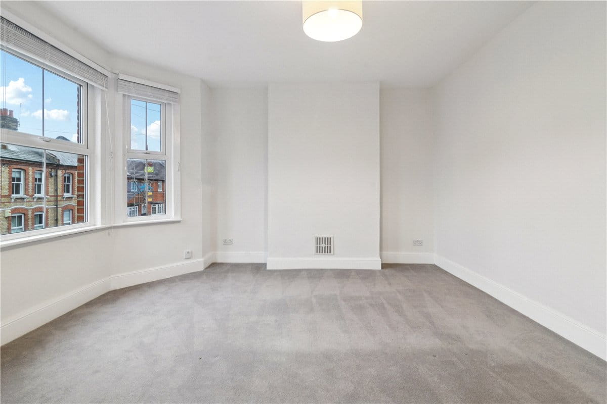 2 bedroom flat, Glenelg Road, London SW2 - Available