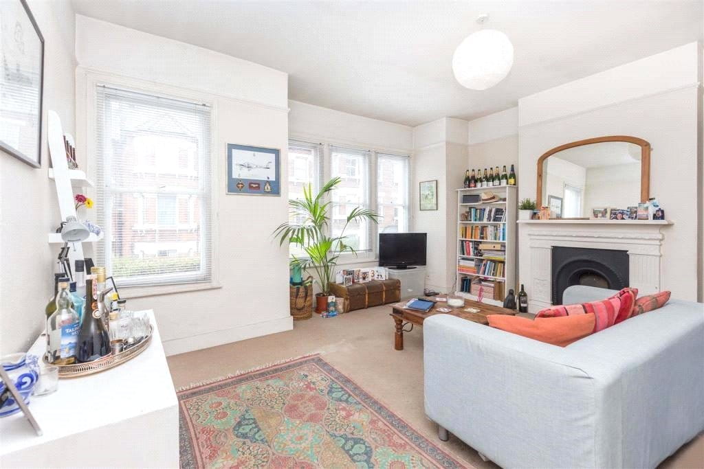 1 bedroom flat, Latchmere Road, Battersea SW11 - Sold STC