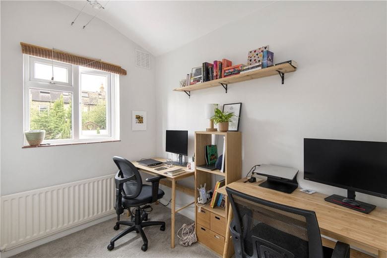 2 bedroom flat, Althorp Road, Wandsworth Common SW17 - Sold