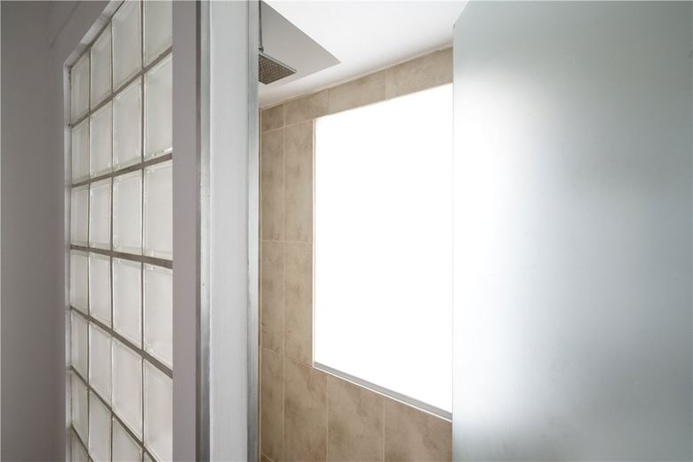 3 bedroom flat, Trinity Road, Wandsworth Common SW17 - Sold