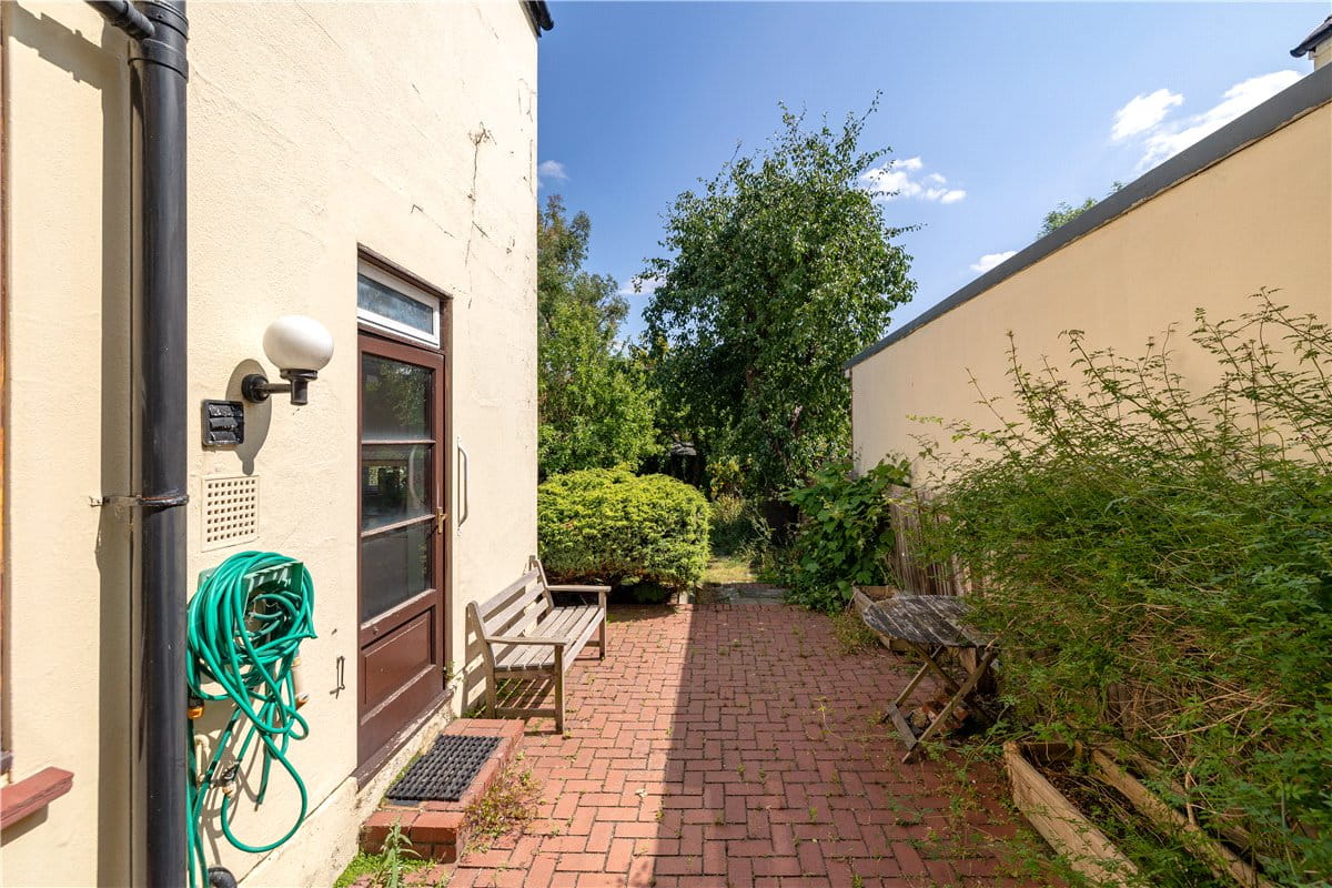 4 bedroom house, Frewin Road, London SW18 - Sold