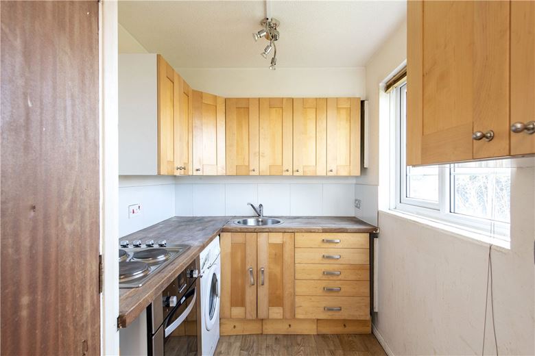 Flat for sale in London, College Gardens, SW17 Wandsworth WNS200011