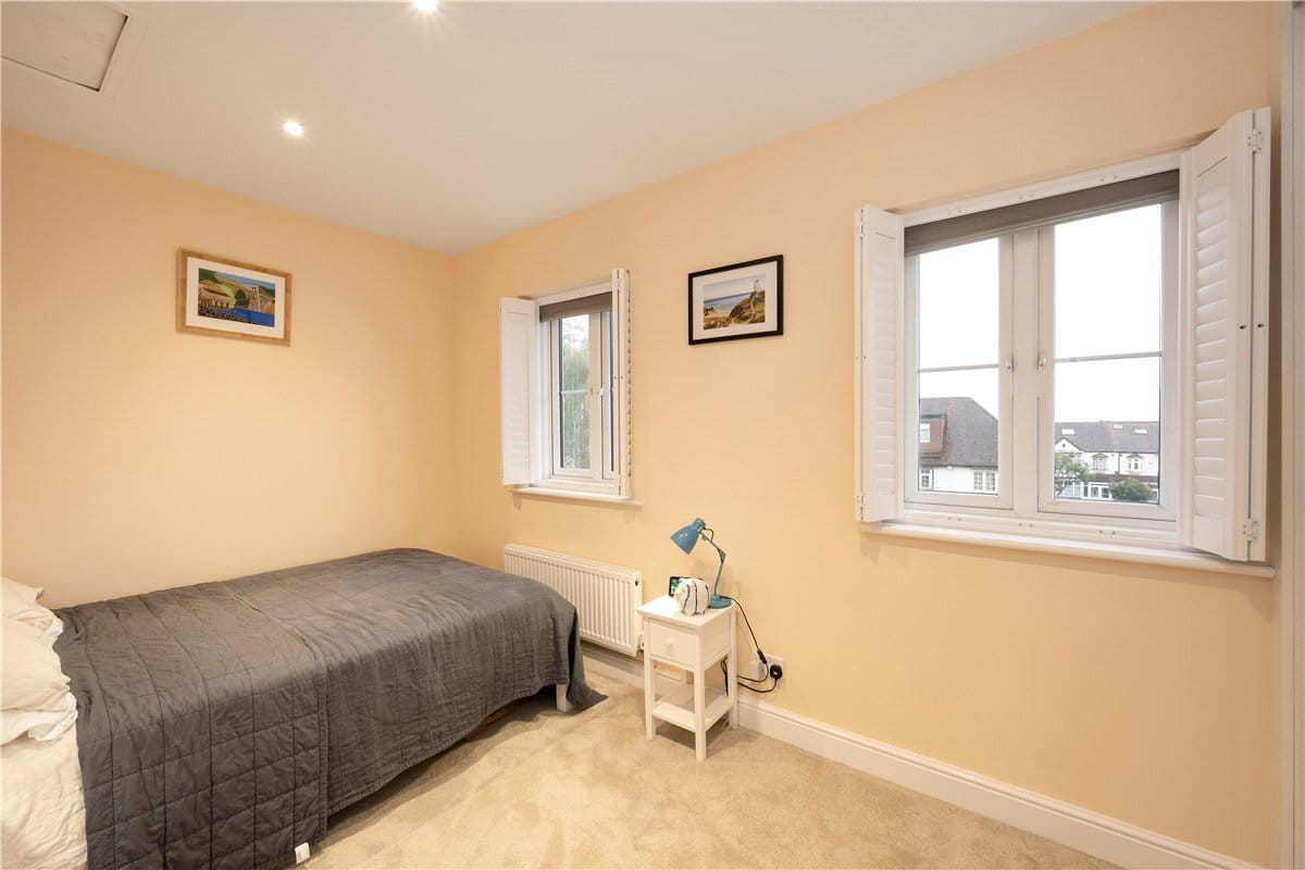 3 bedroom house, Bevin Square, London SW17 - Sold