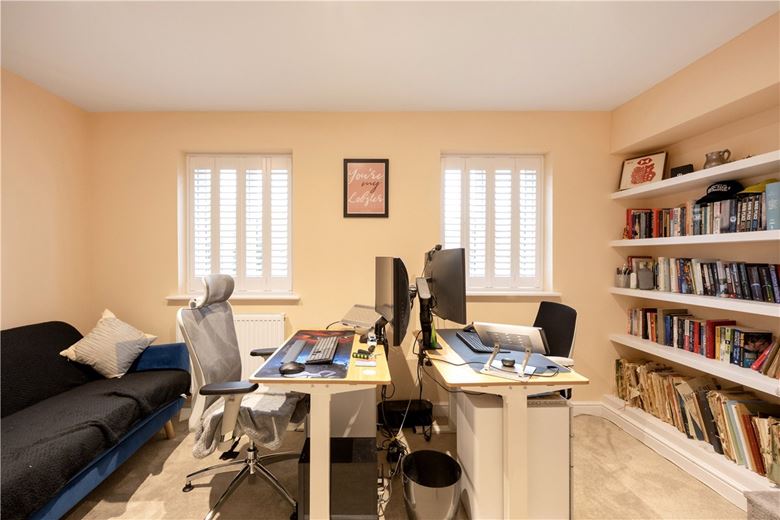 3 bedroom house, Bevin Square, London SW17 - Sold