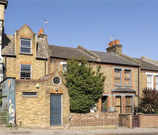3 bedroom house, Lyham Road, London SW2 - Available
