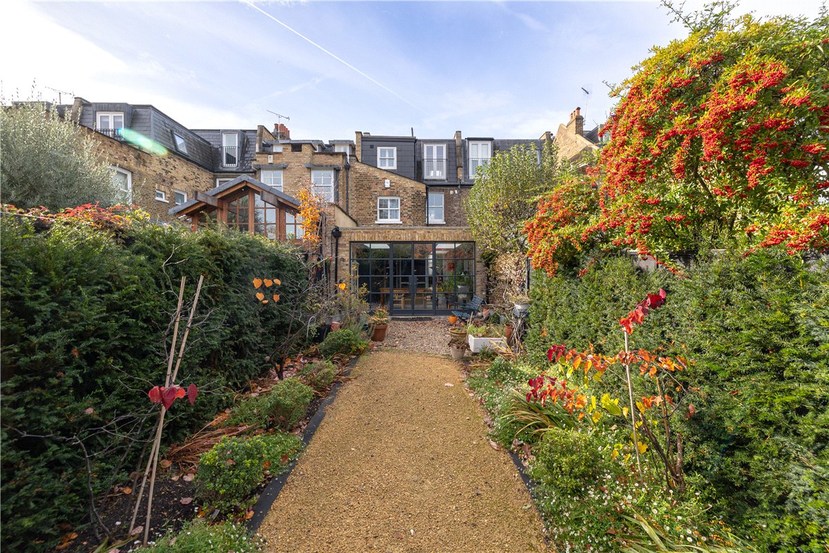 4 bedroom house, Althorp Road, Bellevue Village SW17 - Available