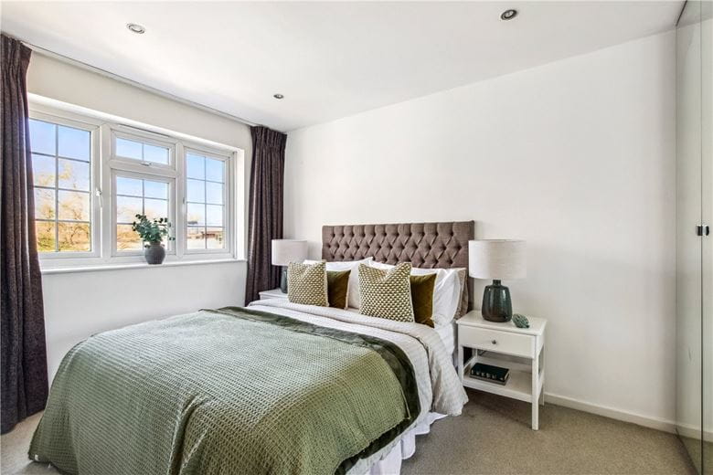 1 bedroom house, St. Anthony's Close, College Gardens SW17 - Sold STC