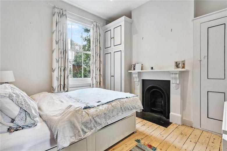 2 bedroom maisonette, Ingelow Road, London SW8 - Sold