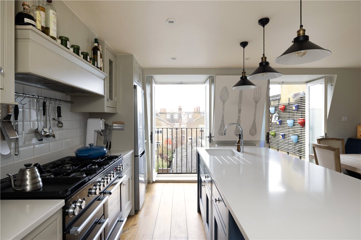 3 bedroom maisonette, Tranmere Road, London SW18 - Sold STC