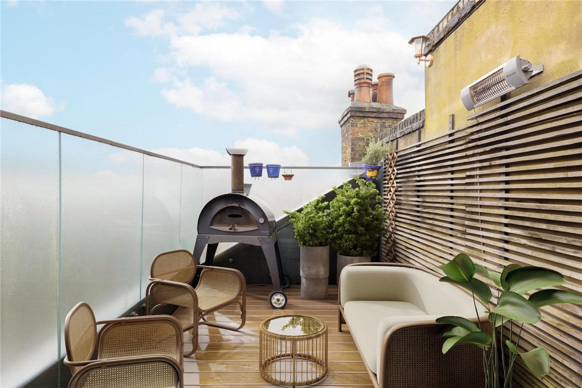 3 bedroom maisonette, Tranmere Road, London SW18 - Sold STC