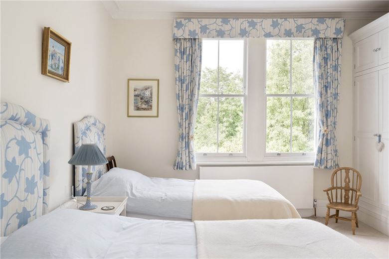 6 bedroom house, Trinity Road, London SW18 - Sold