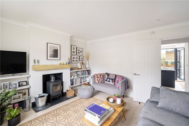 2 bedroom house, Nottingham Road, London SW17 - Sold