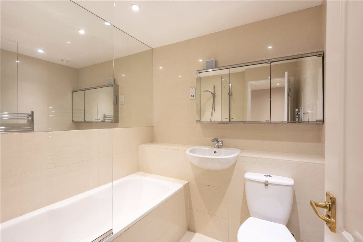 5 bedroom house, Elderfield Place, Heritage Park/Tooting Bec SW17 - Sold