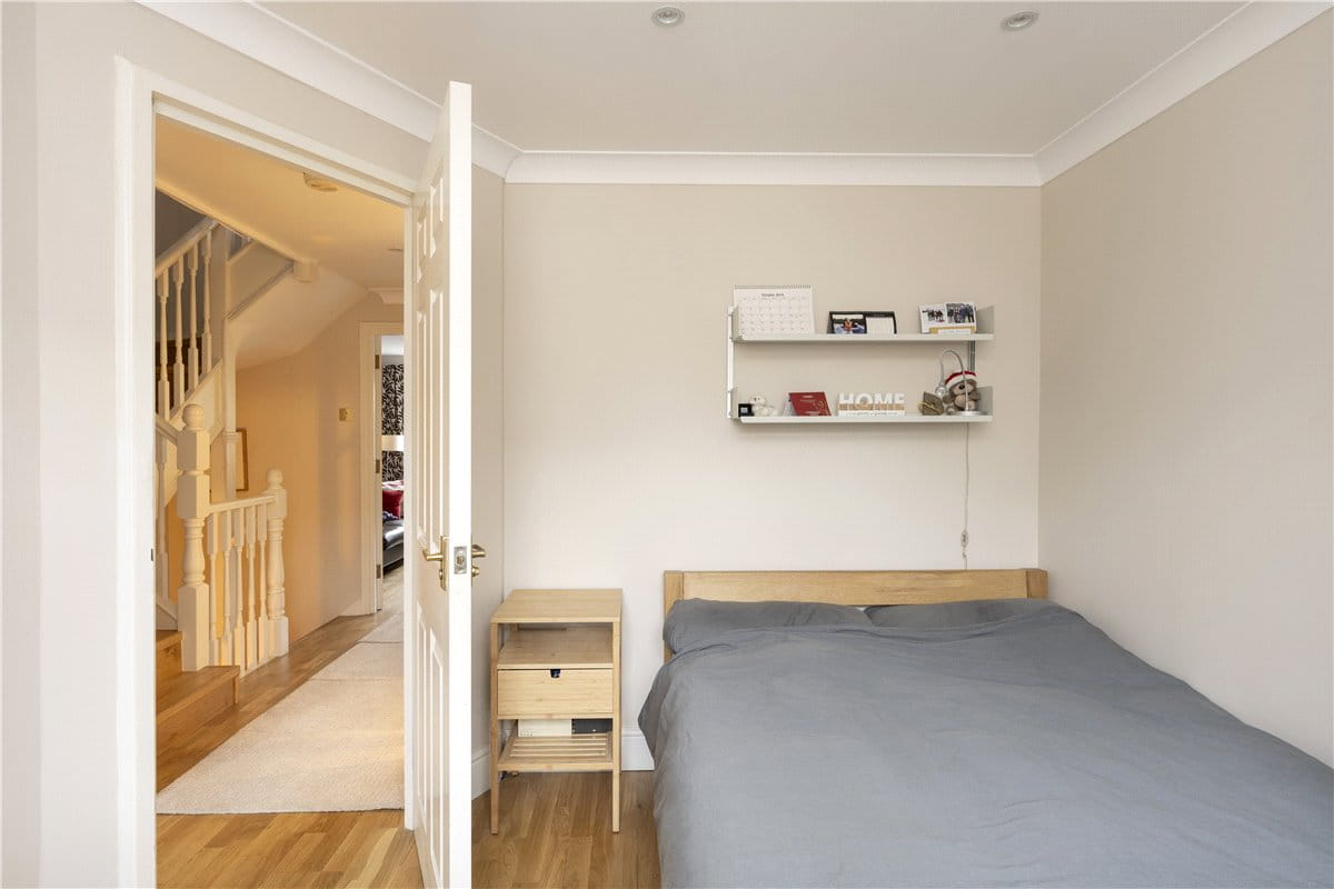 5 bedroom house, Elderfield Place, Heritage Park/Tooting Bec SW17 - Sold