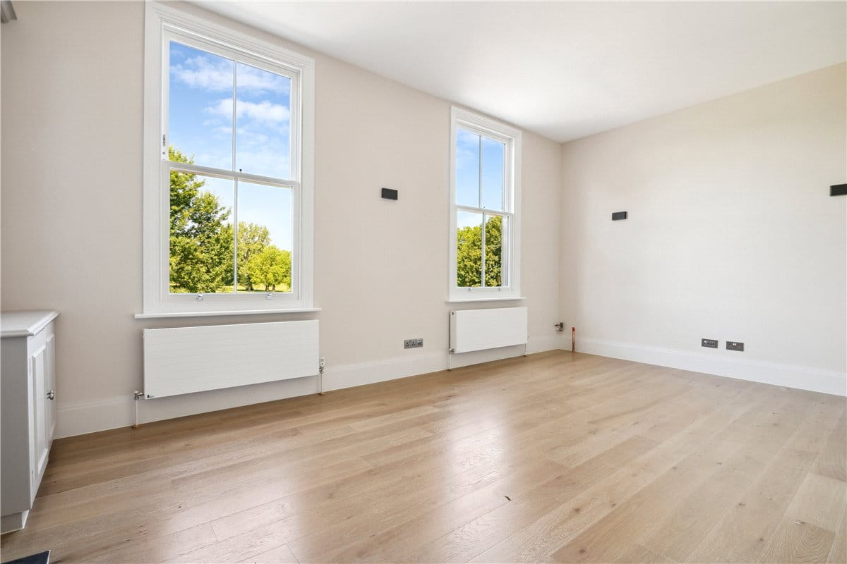 3 bedroom flat, Bellevue Road, London SW17 - Sold