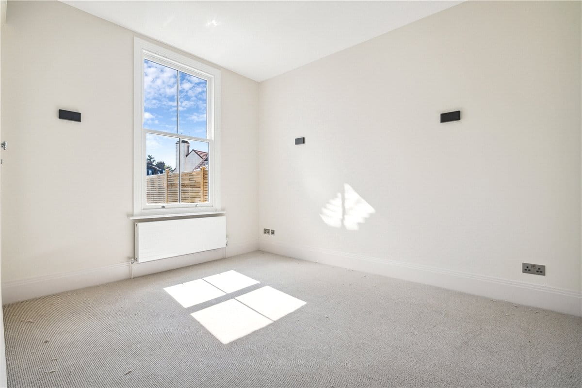 3 bedroom flat, Bellevue Road, London SW17 - Sold