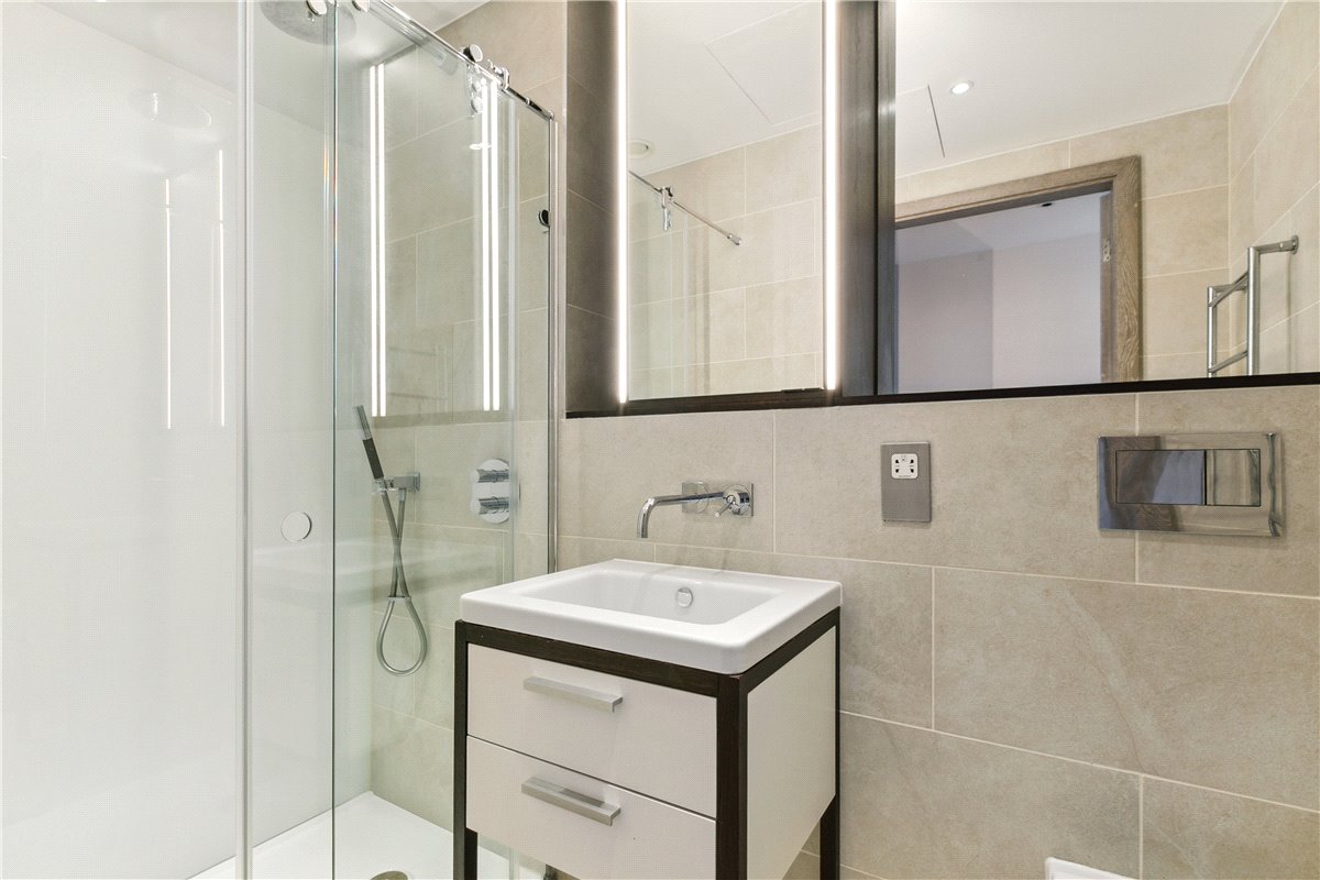 3 bedroom flat, Dray House, RAM Quarter SW18 - Available