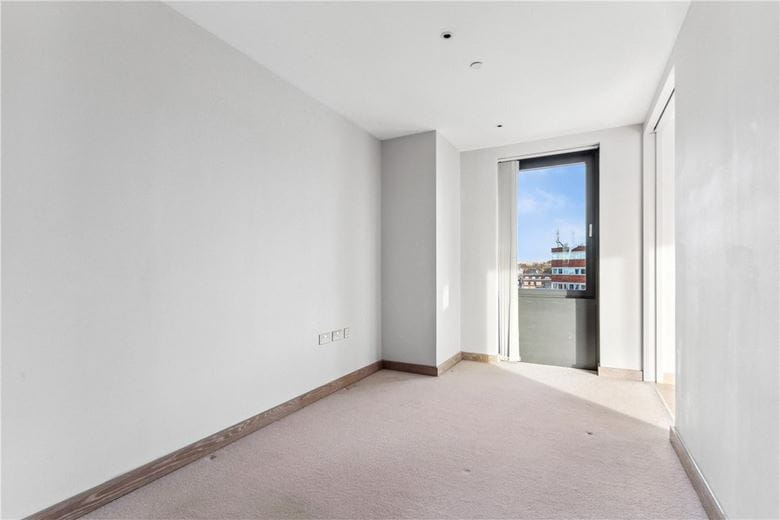 3 bedroom flat, Dray House, RAM Quarter SW18 - Available