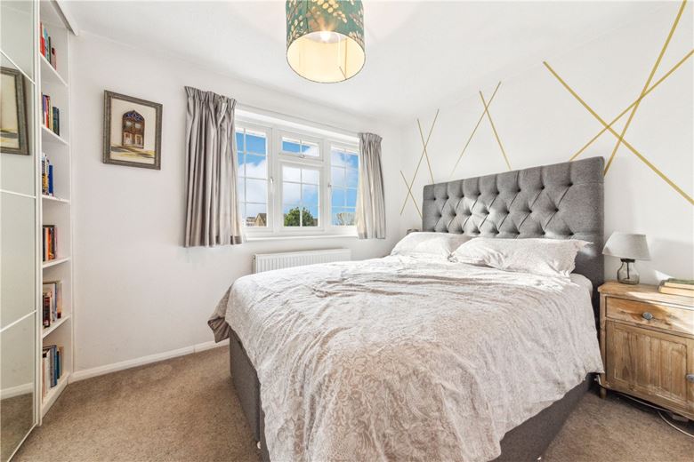 2 bedroom house, St. Peter's Close, London SW17 - Sold