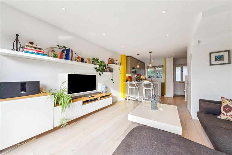 2 bedroom house, St. Peter's Close, London SW17 - Sold