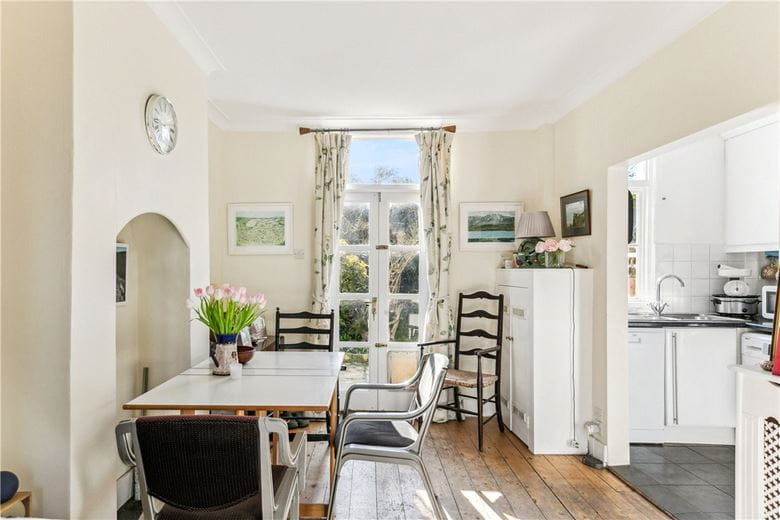 2 bedroom house, Smallwood Road, London SW17 - Available