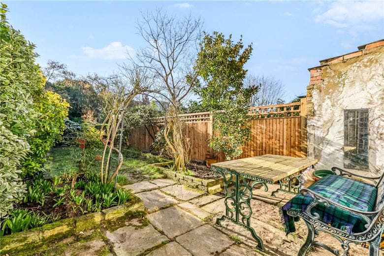 2 bedroom house, Smallwood Road, London SW17 - Available