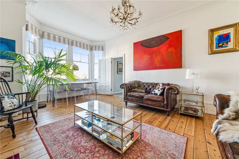 2 bedroom flat, Mayford Road, London SW12 - Sold
