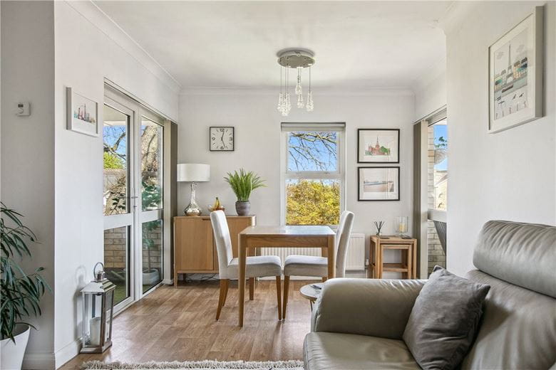 1 bedroom flat, Bedford Hill, London SW12 - Sold STC