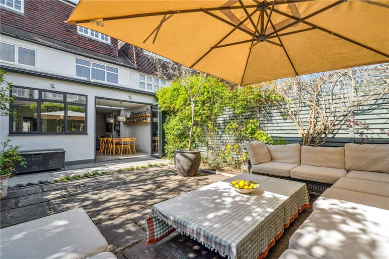 4 bedroom house, Marham Gardens, London SW18 - Available