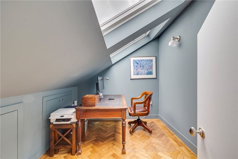 5 bedroom house, Calbourne Road, London SW12 - Sold STC