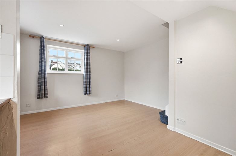 1 bedroom house, Ashdown Way, Balham SW17 - Available