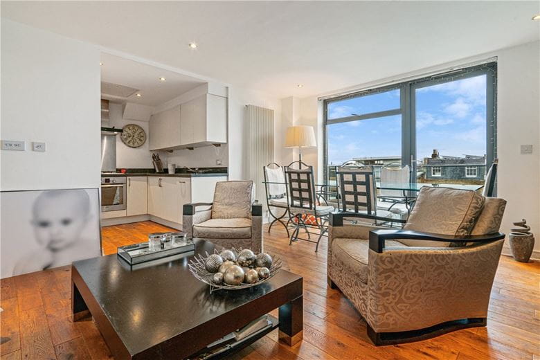 2 bedroom flat, The Bonner Building, 224 Trinity Road SW17 - Available