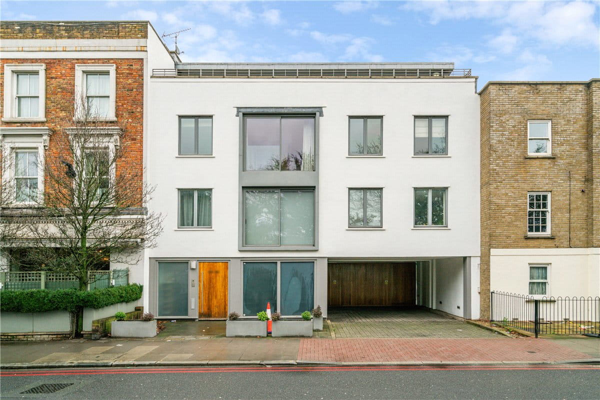 2 bedroom flat, The Bonner Building, 224 Trinity Road SW17 - Available
