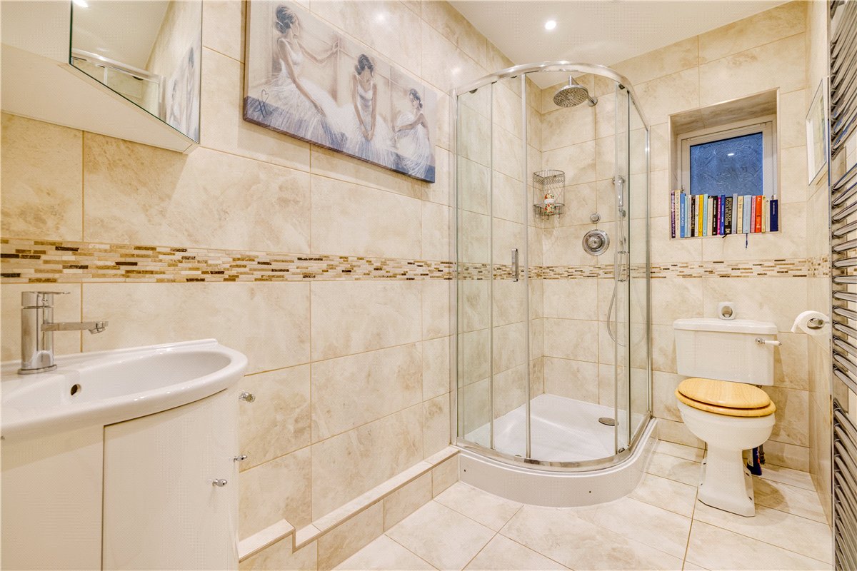 2 bedroom maisonette, Birdhurst Road, London SW18 - Available