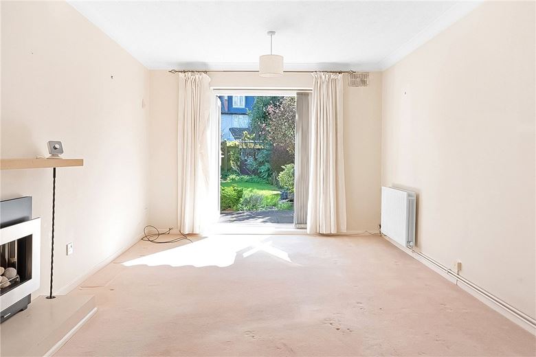 3 bedroom house, Sarsfeld Road, London SW12 - Available