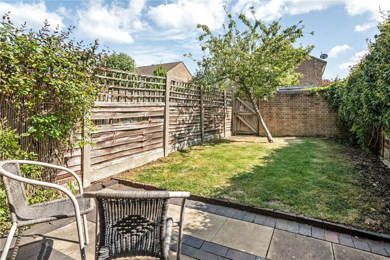 2 bedroom house, St. Benets Close, London SW17 - Available