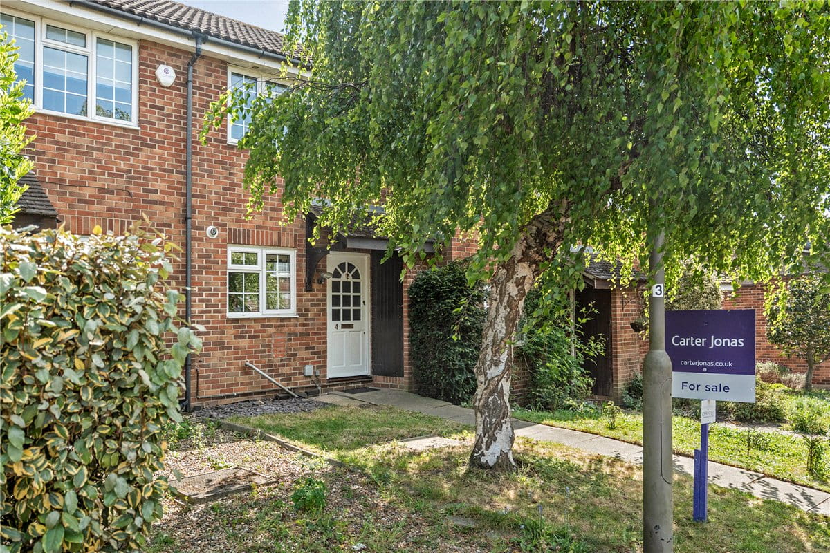 2 bedroom house, St. Benets Close, London SW17 - Available