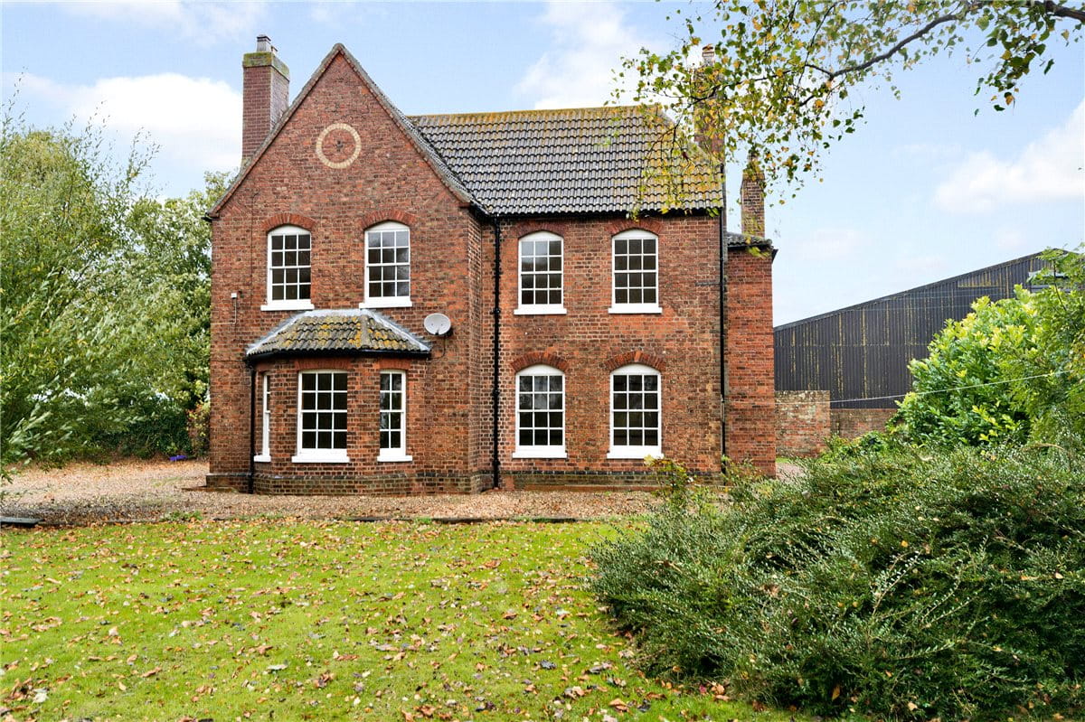 4 bedroom house, Channel Road, Sunk Island HU12 - Sold