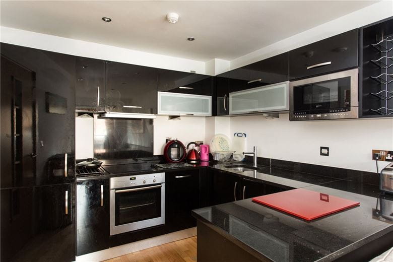 2 bedroom flat, Black Horse Lane, York YO1 - Available