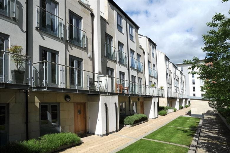 5 bedroom house, Kings Pool Walk, York YO1 - Available