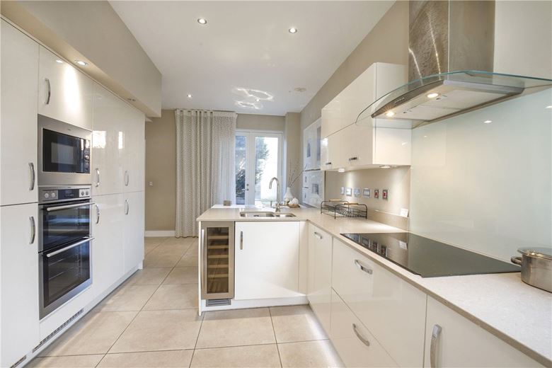 4 bedroom house, Clock Tower Way, York YO23 - Available