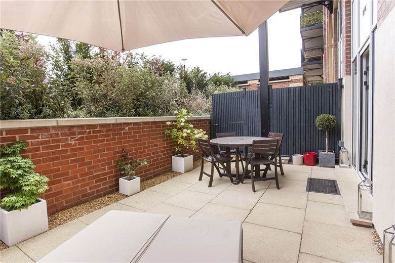2 bedroom flat, The Residence, Bishopthorpe Road YO23