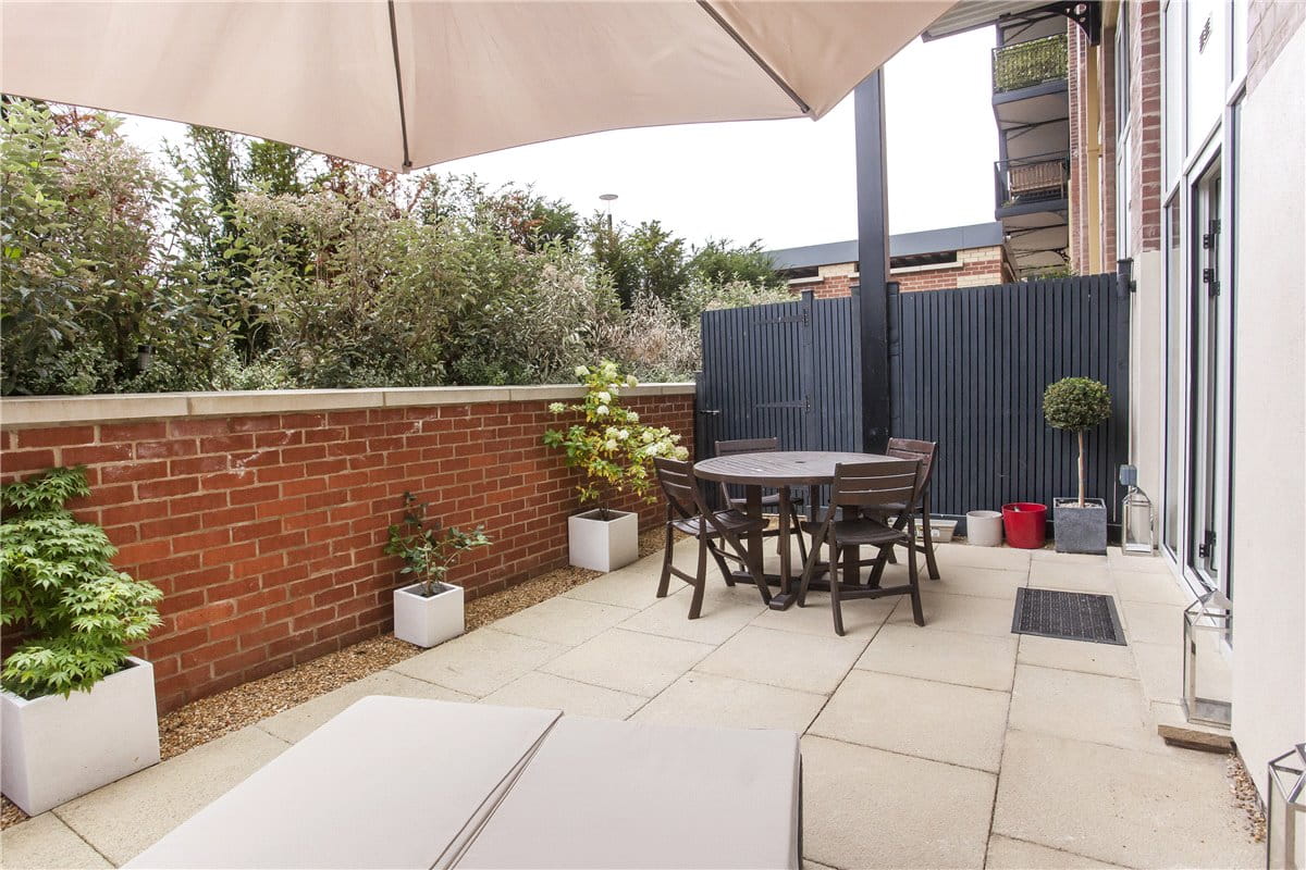 2 bedroom flat, The Residence, Bishopthorpe Road YO23