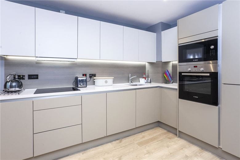 2 bedroom flat, Leetham House, Palmer Street YO1 - Available
