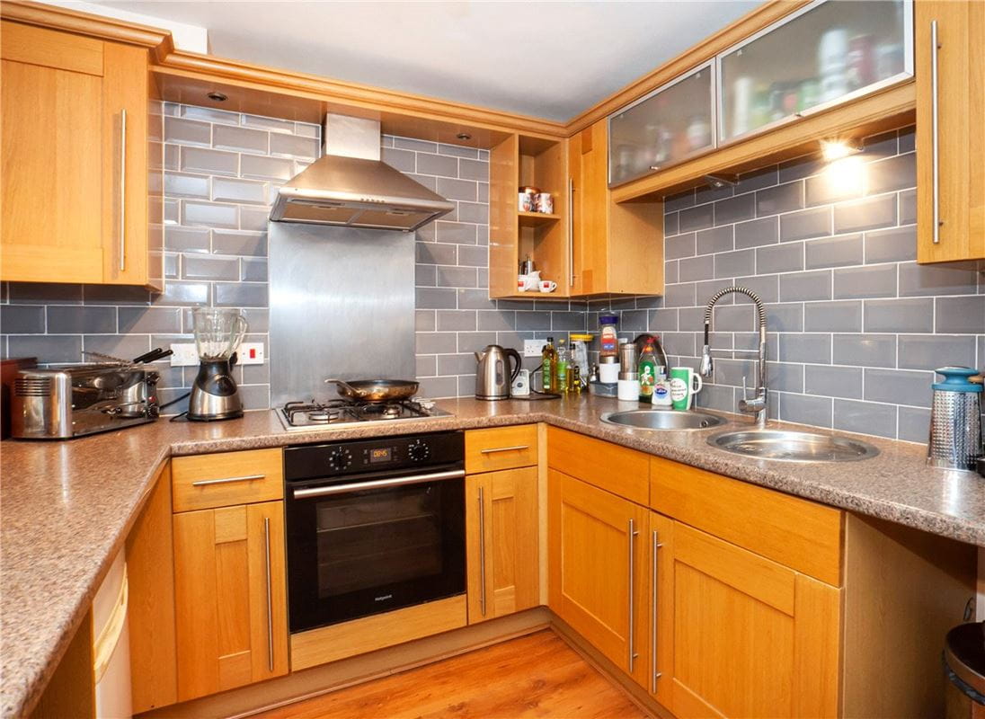 3 bedroom house, Waterside Gardens, York YO31