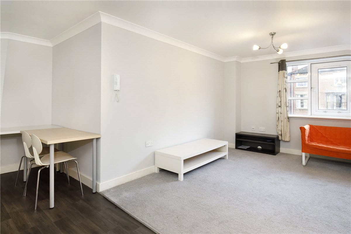 2 bedroom flat, Fawcett Street, York YO10 - Let Agreed