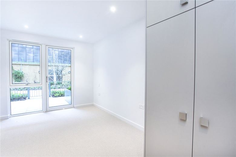 2 bedroom flat, Bellerby Court, Leetham Lane YO1